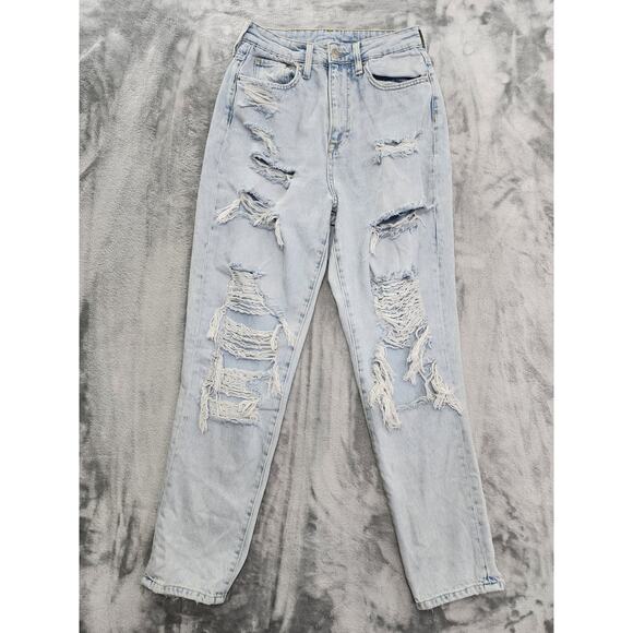H&M Ultra High Waist Mom Jeans Distressed Light Wash Size 6 Ripped Destroyed - Picture 1 of 11